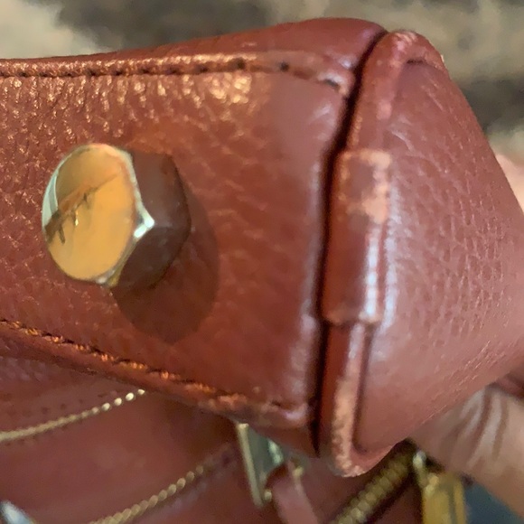 Rebecca Minkoff zippered crossbody slight wear on bottom sides but in good cond - Picture 4 of 7